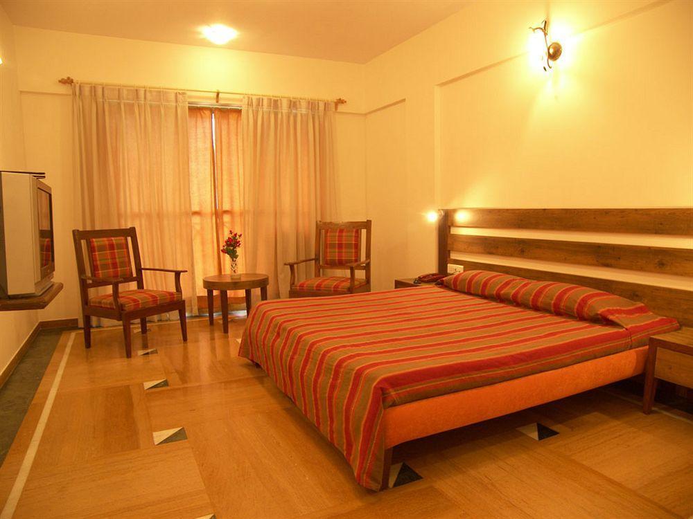 Hotel Sapphire Lonavla Exterior foto